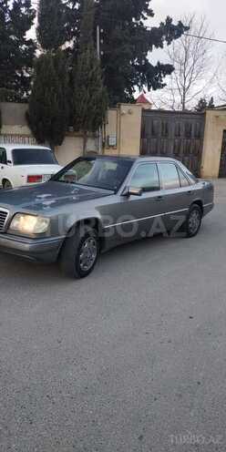 Mercedes E 260 1988, 307,400 km - 2.6 l - Bakı