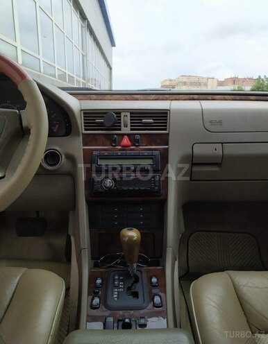 Mercedes C 230 1998, 238,000 km - 2.3 l - Bakı