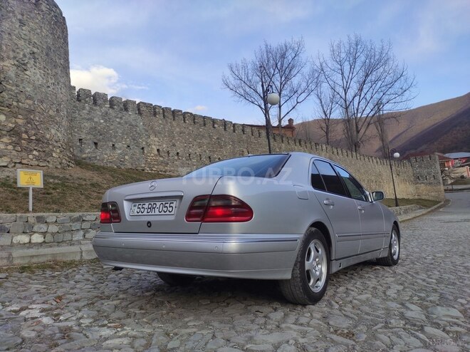 Mercedes E 220 2000, 506,143 km - 2.2 l - Şəki