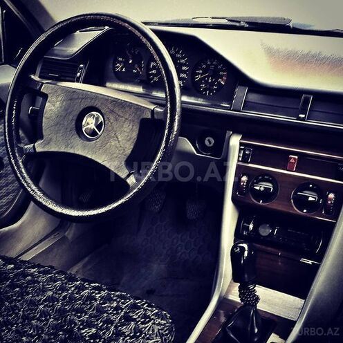 Mercedes E 200 1991, 450,000 km - 2.0 l - Gəncə