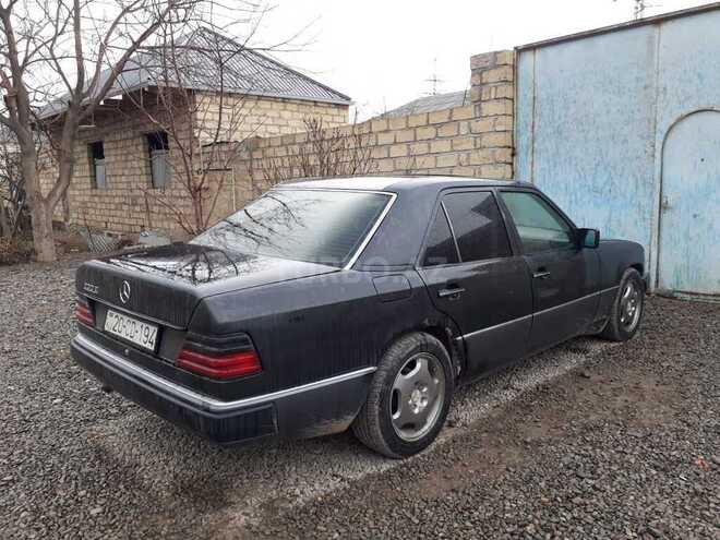 Mercedes E 200 1991, 450,000 km - 2.0 l - Gəncə