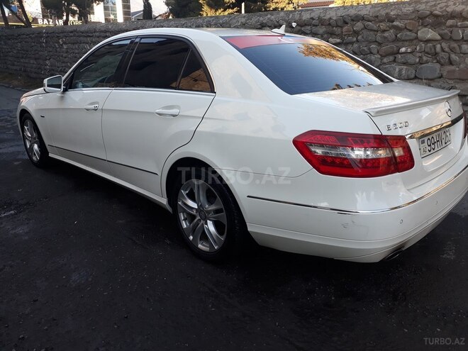 Mercedes E 200 2009, 186,000 km - 1.8 л - Zaqatala