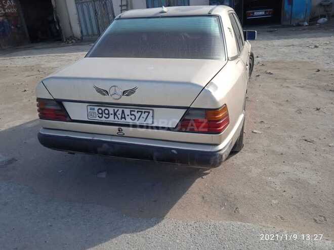 Mercedes E 230 1986, 300,000 km - 2.3 l - Bakı