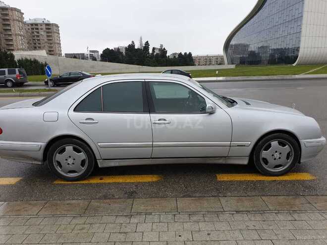 Mercedes E 320 2000, 260,000 km - 3.2 l - Bakı