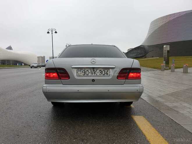Mercedes E 320 2000, 260,000 km - 3.2 l - Bakı