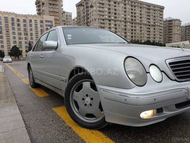 Mercedes E 320 2000, 260,000 km - 3.2 l - Bakı