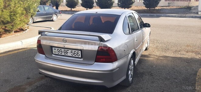 Opel Vectra 1999, 330,000 km - 1.8 l - Gəncə