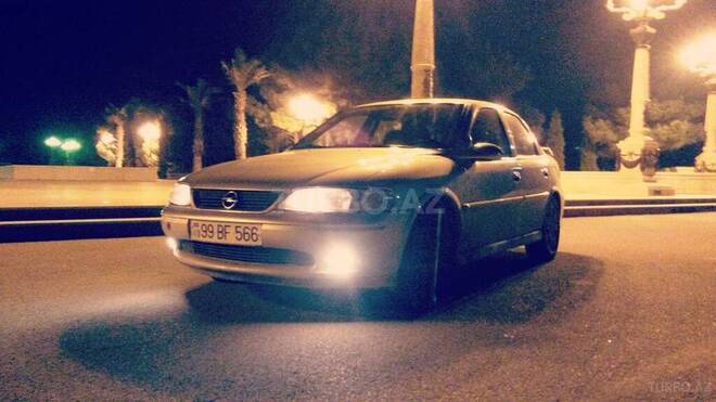 Opel Vectra 1999, 330,000 km - 1.8 l - Gəncə