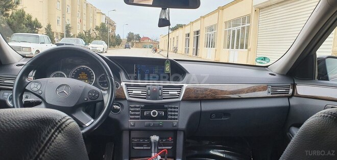 Mercedes E 220 2011, 250,000 km - 2.2 l - Bakı