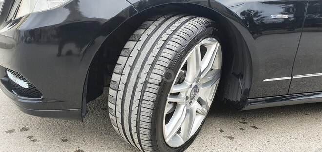 Mercedes E 220 2011, 250,000 km - 2.2 l - Bakı