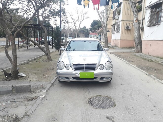 Mercedes E 220 2000, 197,000 km - 2.2 l - Bakı