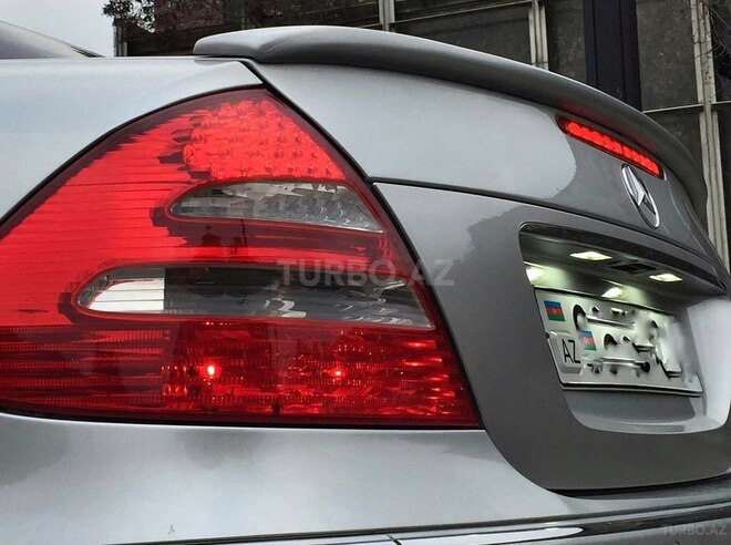 Mercedes E 240 2002, 242,000 km - 2.6 l - Bakı