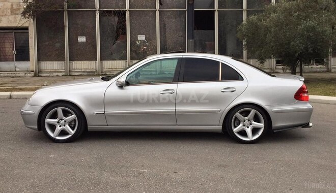 Mercedes E 240 2002, 242,000 km - 2.6 l - Bakı