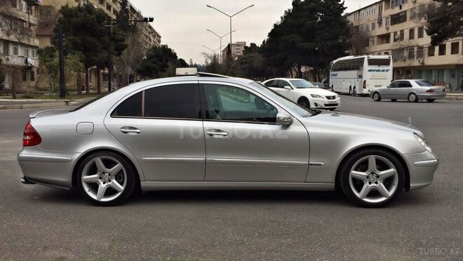 Mercedes E 240 2002, 242,000 km - 2.6 l - Bakı