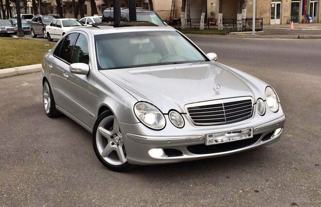 Mercedes E 240 2002, 242,000 km - 2.6 l - Bakı