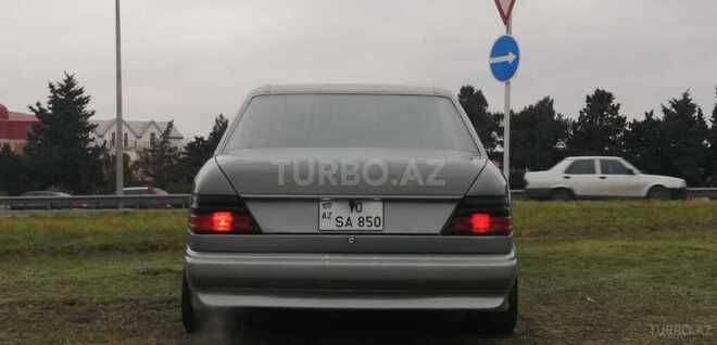 Mercedes E 220 1994, 494,000 km - 2.2 l - Bakı