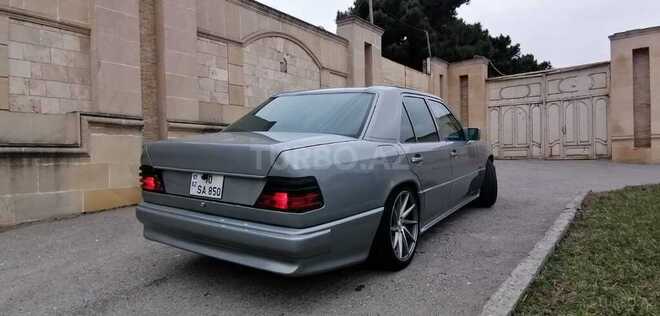 Mercedes E 220 1994, 494,000 km - 2.2 l - Bakı