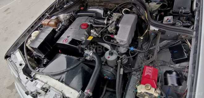 Mercedes E 220 1994, 494,000 km - 2.2 l - Bakı