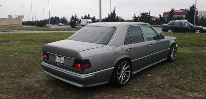 Mercedes E 220 1994, 494,000 km - 2.2 l - Bakı