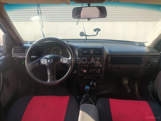 Opel Vectra 1993, 300,000 km - 1.7 л - Bakı