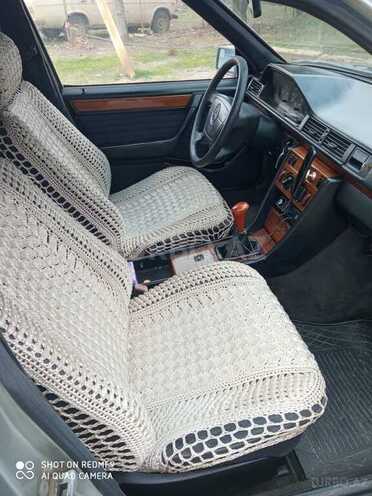 Mercedes E 200 1993, 962,325 km - 2.0 l - Masallı