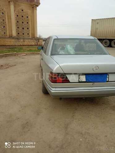 Mercedes E 200 1993, 962,325 km - 2.0 l - Masallı