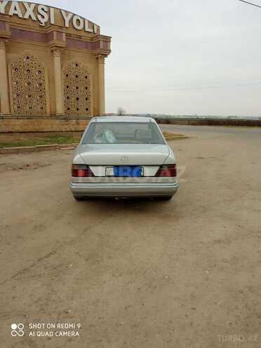 Mercedes E 200 1993, 962,325 km - 2.0 l - Masallı
