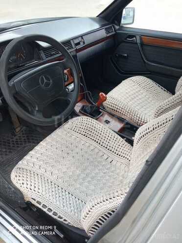 Mercedes E 200 1993, 962,325 km - 2.0 l - Masallı