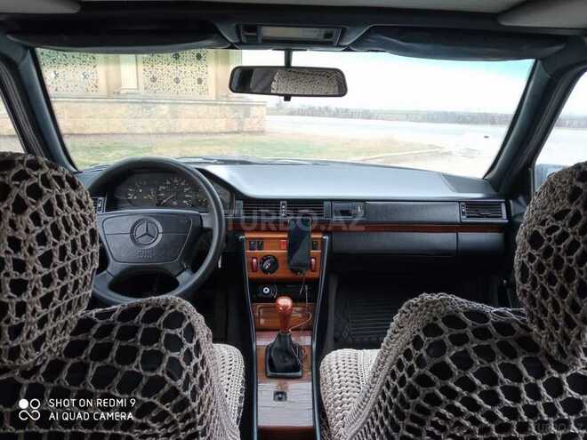 Mercedes E 200 1993, 962,325 km - 2.0 l - Masallı