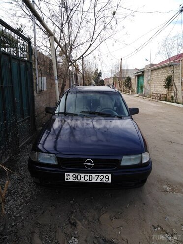 Opel Astra 1995, 303,000 km - 1.6 l - Bakı
