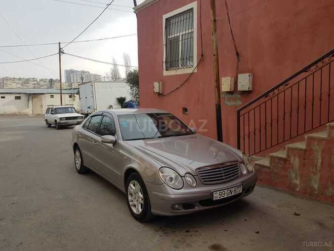 Mercedes E 220 2003, 266,000 km - 2.2 l - Bakı