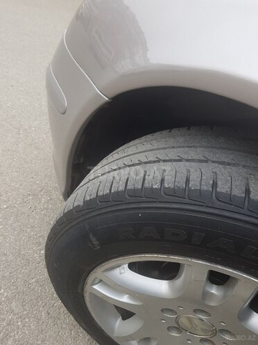 Mercedes E 220 2003, 266,000 km - 2.2 l - Bakı