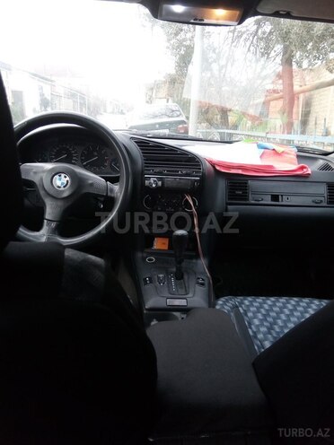 BMW 325 1992, 333,000 km - 2.5 l - Bakı