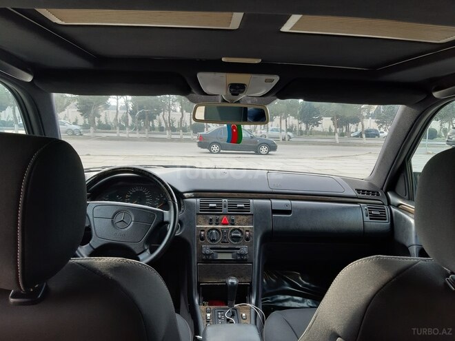 Mercedes E 320 1998, 412,000 km - 3.2 l - Sumqayıt