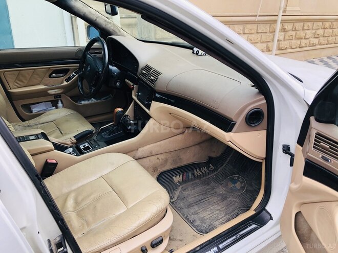 BMW 528 1998, 397,489 km - 2.8 l - Bakı