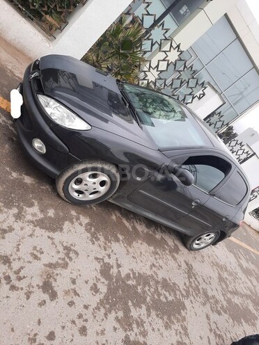 Peugeot 206 2004, 254,444 km - 1.4 l - Bakı