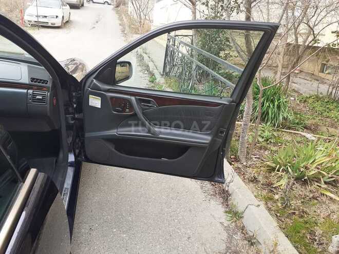 Mercedes E 240 2000, 186,100 km - 2.4 l - Bakı