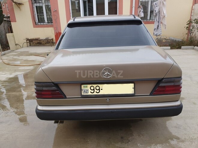 Mercedes E 250 1989, 427,396 km - 2.5 l - Sumqayıt