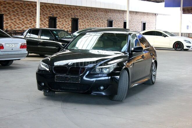BMW 545 2005, 256,000 km - 4.4 l - Gəncə