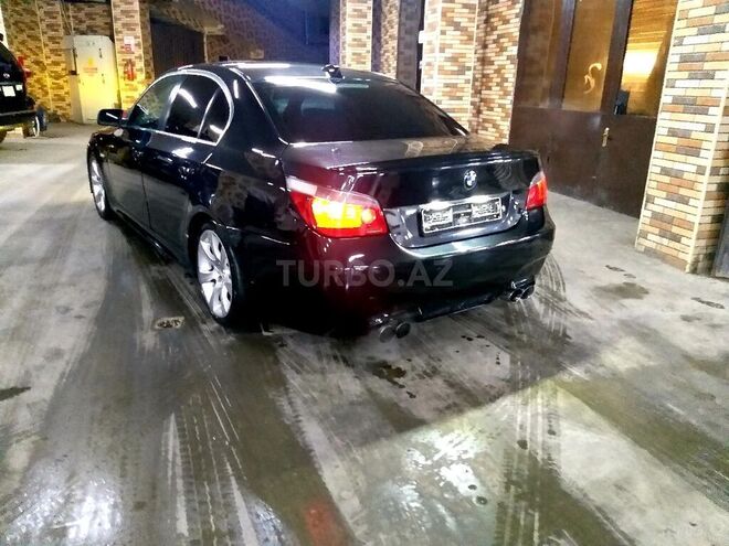 BMW 545 2005, 256,000 km - 4.4 l - Gəncə
