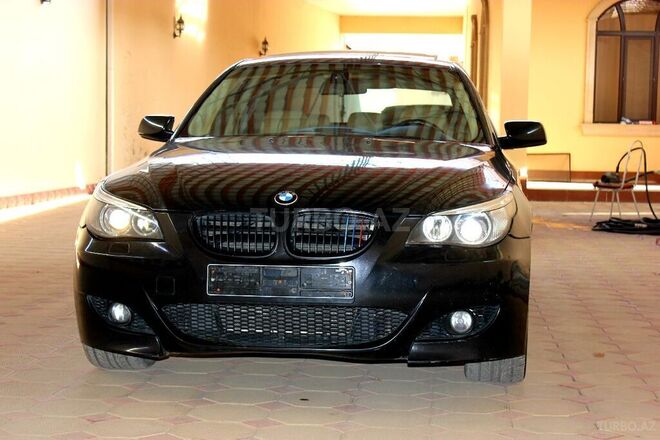 BMW 545 2005, 256,000 km - 4.4 l - Gəncə