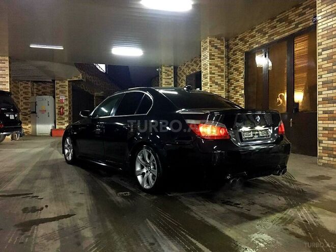 BMW 545 2005, 256,000 km - 4.4 l - Gəncə