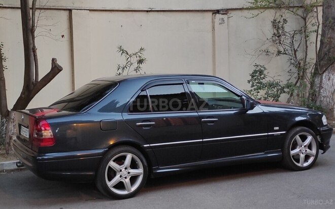 Mercedes C 230 1997, 256,000 km - 2.3 l - Bakı
