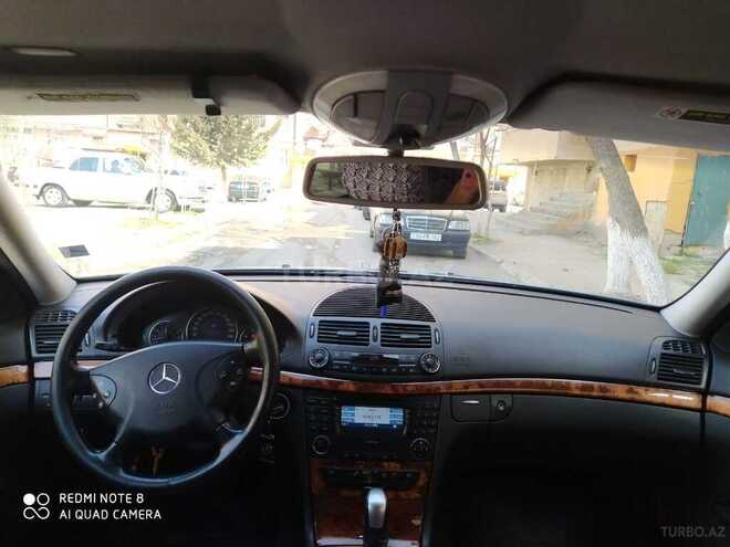 Mercedes E 220 2002, 301,236 km - 2.2 l - Bakı