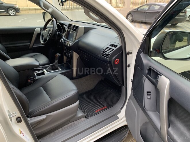 Toyota Prado 2012, 133,777 km - 2.7 l - Bakı