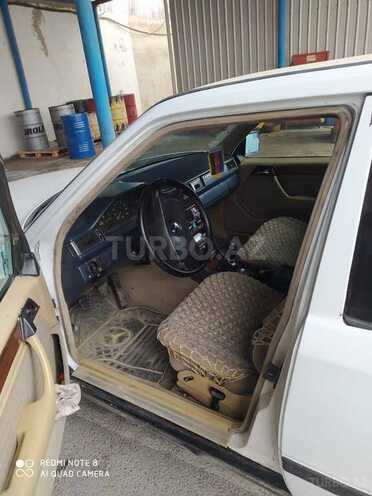 Mercedes E 200 1988, 234,543 km - 2.0 l - Sumqayıt