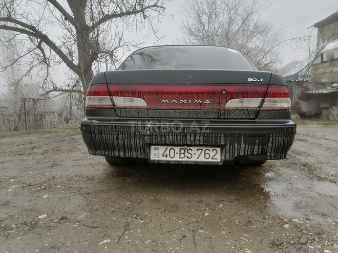 Nissan Maxima 1997, 145,000 km - 3.0 l - Quba