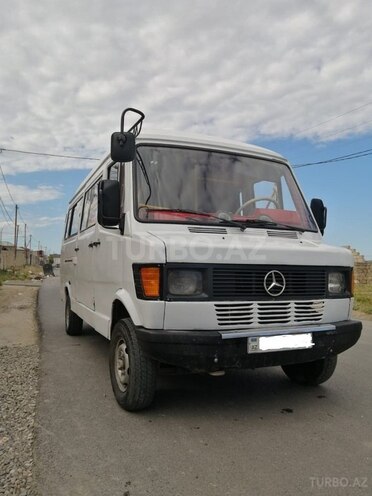 Mercedes 208 D 1993, 100,000 km - 2.3 л - Bakı
