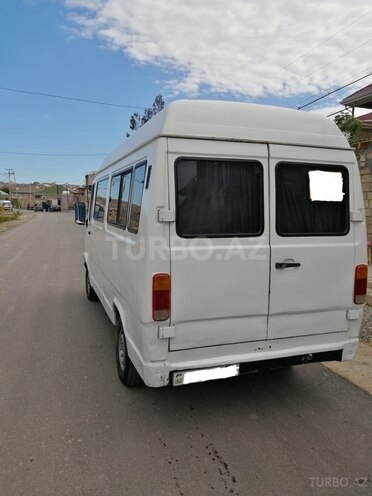 Mercedes 208 D 1993, 100,000 km - 2.3 л - Bakı