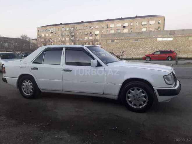 Mercedes E 200 1991, 128,000 km - 2.0 l - Bakı